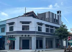 Sims Avenue (D14), Shop House #511479031